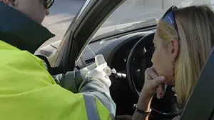 ¡Atención, control! Las policías navarras intensifican su lucha contra las distracciones al volante