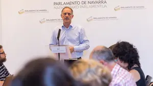 A Bildu le "incomoda" que cada semana se proponga condenar los asesinatos y secuestros de la banda terrorista ETA