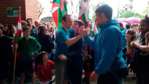 Piden la destitución del teniente alcalde de Berriozar después de que acudiera a recibir "como a un héroe" al etarra Iñaki Lerín