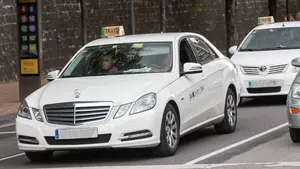 El taxi se detiene en Navarra: el servicio realizará un parón este lunes para apoyar al gremio de Barcelona