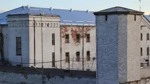 Vaciar todas las cárceles: una profesora de la UPNA aboga por eliminar las prisiones