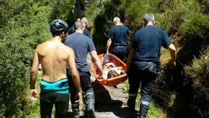 Rescatada en camilla una menor en un paraje natural próximo a Elizondo tras sufrir un golpe de calor 