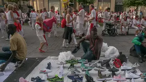Aranzadi tacha de "tufillo racista" una propuesta de UPN para abordar el comercio ilegal en Sanfermines