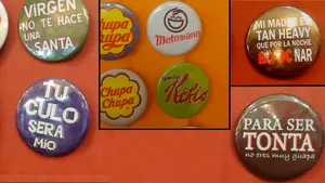 Incautan 200 chapas con mensajes machistas en San Fermín: "Ser virgen no te hace una Santa" o "Tu culo será mío"