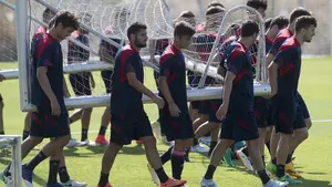 Los jugadores rojillos preparan la pretemporada con entrenamientos de alta intensidad en el gimnasio