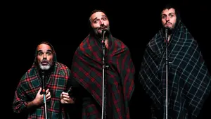 Olite 'se entrega' a Macbeth: el escenario de La Cava del Festival de Teatro se vuelca con la puesta en escena