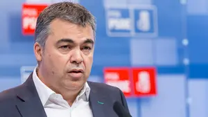 Cerdán asegura que el patriotismo del PSOE es el social, "no el rancio y casposo de la derecha"