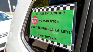 Claves para entender la huelga de taxis en Navarra: ¿existe riesgo de que Uber y Cabify monopolicen el negocio?
