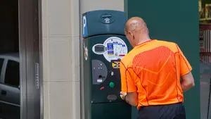 Maya alega "razones técnicas" para la implantación de la zona azul en la Chantrea ante las críticas