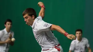 Las parejas Agirreamalloa-Cordón y Zubiria-Aizpuru se imponen en la primera jornada del torneo Muebles Polque