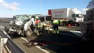 Fallece una niña de 11 años de Cascante y queda herida grave su hermana de 6 en un accidente de tráfico en Calahorra