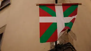 Estiman el recurso presentado por el Estado contra la colocación de una ikurriña en fiestas de Etxarri Aranatz