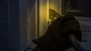 Oleada de robos en pisos de la Rochapea y San Juan: detenidos tres hombres por entrar en varias viviendas forzando su cerradura