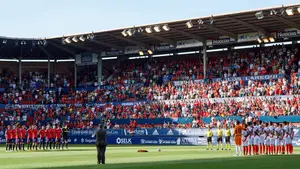 El Sadar enmudece por los atentados de Cataluña: el estadio rojillo brinda un minuto de silencio por las víctimas