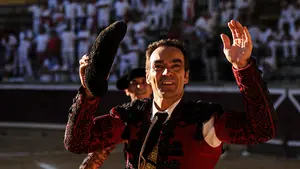 Solitaria oreja para El Cid en una tarde marcada por la sosería de la corrida de San Román