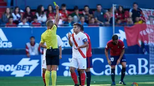 El lanzamiento de una moneda contra los jugadores del Sevilla Atlético podría acabar en una fuerte multa a Osasuna