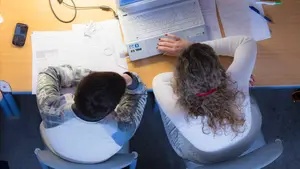 Nueva batería de ayudas para apoyar a los estudiantes navarros que deben permanecer en casa por orden médica