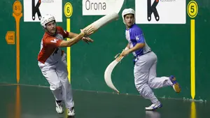 Santi Uterga pasa a la semifinal del torneo Kutxabank al derrotar a Ezkurra II en el frontón Galarreta