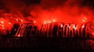 Los 11 acusados de Indar Gorri reconocen su pertenencia a un "grupo criminal" y evitan entrar en prisión