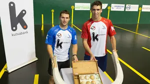 Los navarros Javier Urriza y Santi Uterga se jugarán este sábado la txapela del torneo individual en Galarreta