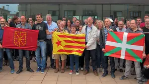 Cargos de Bildu, emocionados ante la consulta ilegal de Cataluña para el 1-0: "En Navarra estaremos con ellos"