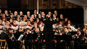 La Pamplonesa y el Orfeón actúan en la Plaza del Castillo con motivo del Privilegio de la Unión