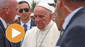 El golpe que se ha llevado el Papa contra el papam&oacute;vil en Colombia