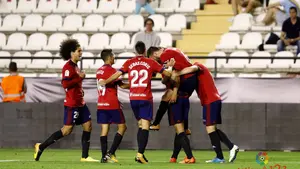 Osasuna sale del pozo de la tabla y se coloca en la zona media despu&eacute;s de la victoria en el estadio de Vallecas