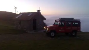 Triple rescate en Roncesvalles: los bomberos auxilian a un grupo de coreanos, a una peregrina española y a un taiwanés