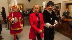 Sánchez-Tabernero pide ayuda a los graduados de la UNAV para que financien los estudios a los alumnos que Solana dejó sin beca