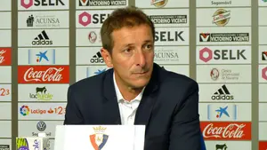 El entrenador del Almería, tras caer con Osasuna: "Hemos hecho méritos suficientes en defensa para no perder el partido"