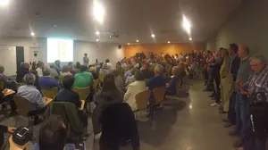 Cuenca se niega a intervenir ante vecinos de Iturrama y comerciantes afectados por sus obras de Pío XII