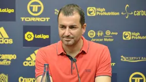 Diego Martínez, tras la eliminación copera: "Nos ha faltado concretar el último pase, sólo queda felicitar al Cádiz"