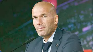 Zidane aguanta el tipo: "Cuando se pierde hay que tener la cabeza alta y pensar que esto es fútbol"