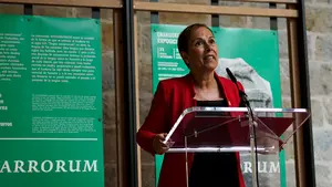 Barkos presenta una exposición sobre el euskera, "la lengua de los navarros que fraguó la identidad de la Comunidad foral"