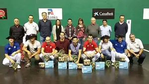 Berrogi - Labiano en paleta cuero y Zozaia - Skufca en pala corta, campeones del Torneo San Fermín Chiquito