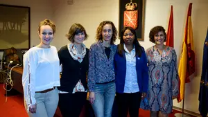 Las mujeres en situaci&oacute;n de prostituci&oacute;n en Navarra piden ayuda en el Parlamento y reclaman un "trabajo digno"