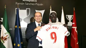La visita del histórico Biri Biri, talismán del Sevilla para conseguir la victoria en Champions ante el Maribor