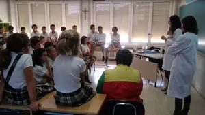 Menos clases en inglés: el PSN denuncia que centros PAI incumplen la normativa con el 'aval' del Gobierno