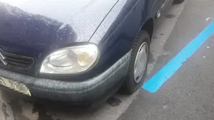 Misma calle y en una noche: aparece una veintena de coches con las ruedas pinchadas en Pamplona