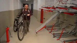 Ni en coche ni a pie: la 'amabilización' de Cuenca en Pamplona sólo logra aumentar un 4% el número de peatones