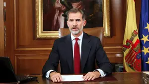El rey Felipe VI acusa a la Generalitat de "deslealtad inadmisible" y subraya que el Estado debe "asegurar el orden constitucional"