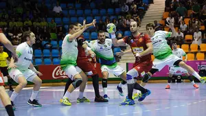 Nueva remontada: el Helvetia supera al Huesca en un final de infarto y alcanza su quinta victoria consecutiva