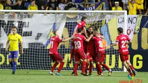Un partido histórico y triunfo en Cádiz: el portero Sergio Herrera para tres penaltis