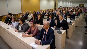 Pistoletazo de salida para el nuevo curso: las imágenes del acto de apertura de la UNED de Pamplona