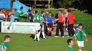 Insultos machistas a una &aacute;rbitro en Arre: la linier del Avance - Mendi denuncia ofensas del presidente del equipo visitante
