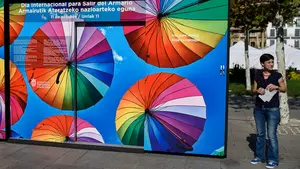 La concejal Laura Berro 'sale del armario': así ha sido la curiosa celebración a favor de los derechos de la comunidad LGTB