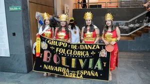 La cultura popular y las tradiciones del 'otro lado del charco' llegan al Parlamento navarro por el 'Día de la Resistencia Indígena'