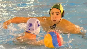 Gran victoria del Waterpolo Navarra en su primer desplazamiento a la difícil piscina del CN Cataluña