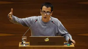 Couso dice que 'Orain bai' "es sólo el nombre del grupo parlamentario" y espera que la Mesa lo acepte